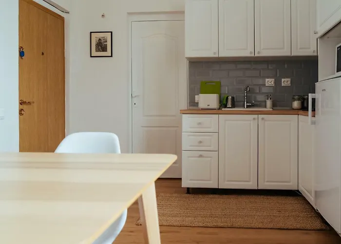 Parkview With Breathtaking View Apartman